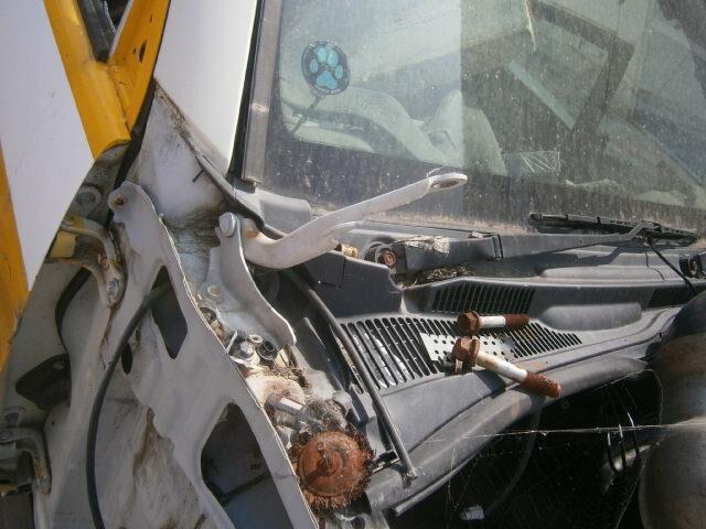 Решетка под лобовое стекло Тойота Хайлюкс Сурф в Хабаровске 29488